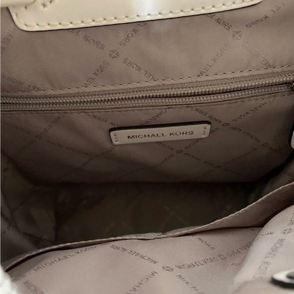 michael kors mini backpack 🤍 - Picture 3 of 3